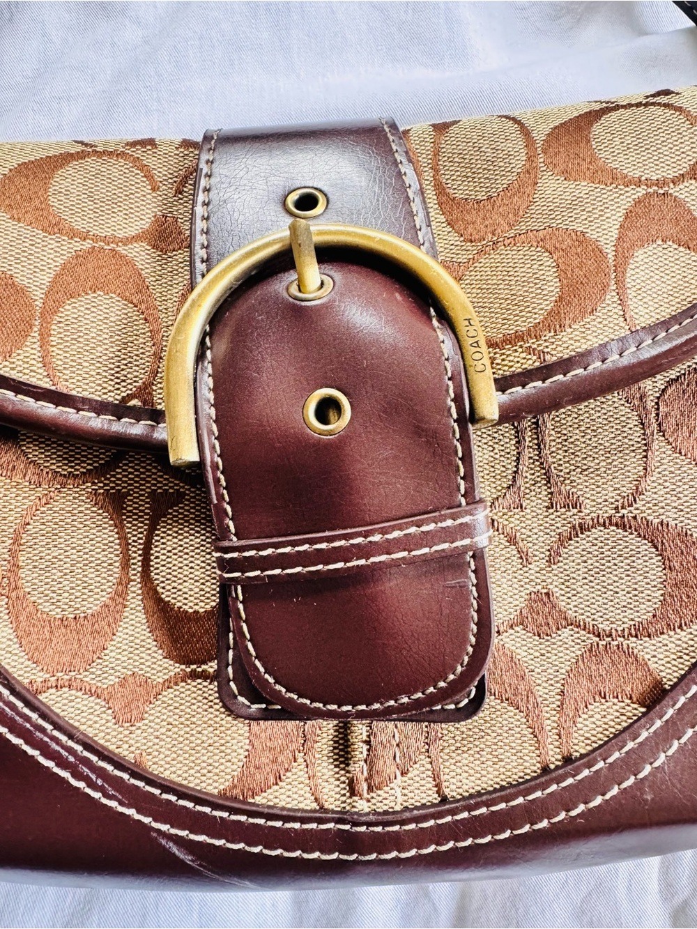 Vintage Coach Brown Signature Jacquard Shoulder Bag with Gold Buckle - Picture 2 of 8